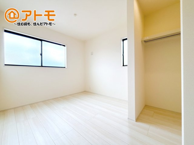 各居室に収納がついているので、部屋の中をすっきり見せることができますね！