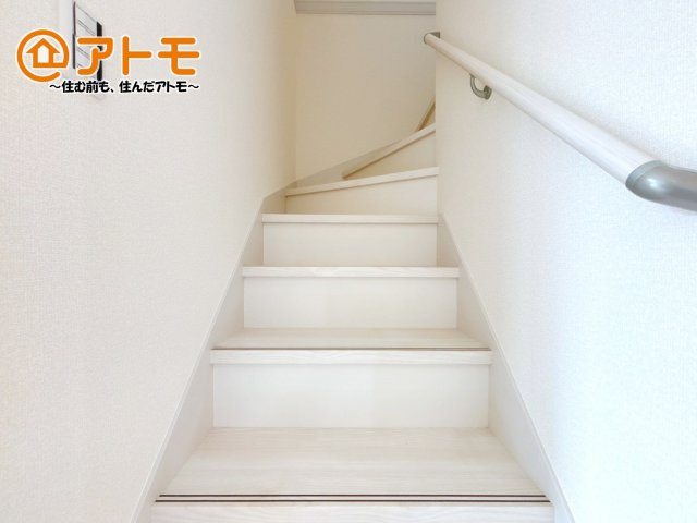 階段は緩やかで手すりもついているので上りやすくなっています！