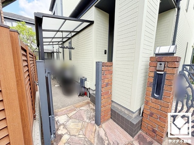 毎日の家事の負担を軽減でき、水道代の節約にもなる食器洗乾燥機付き。