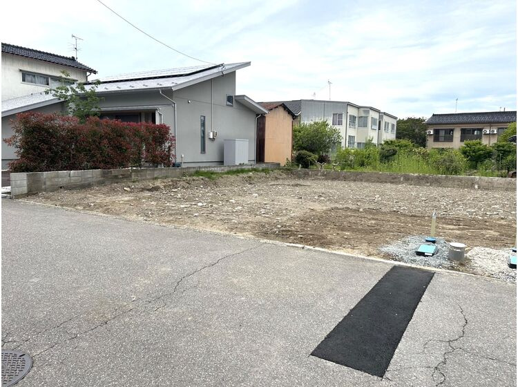 現地
