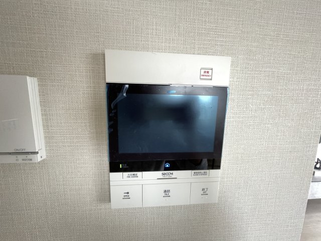 TVモニター付きインターホンで、来訪者をしっかり確認出来ます。　