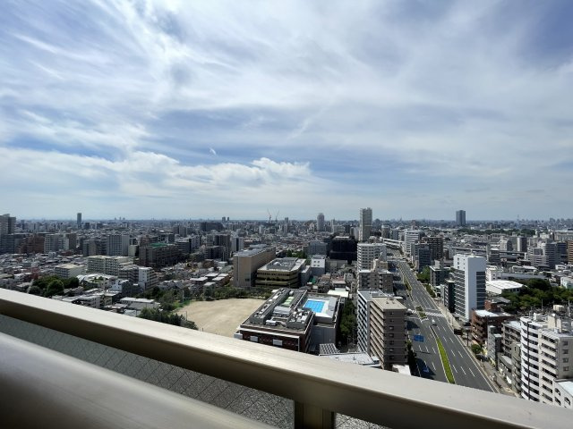 北東・北西向きの2面バルコニーです☆