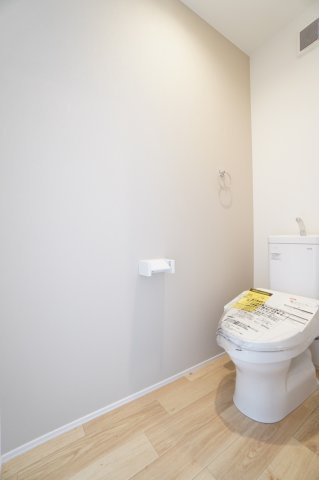 2階にもトイレ設置！朝の争奪戦も回避できます♪