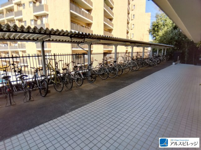 屋根付き駐輪場