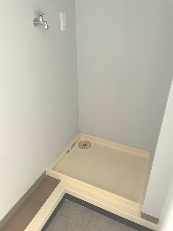 洗濯機置場は室内にございます