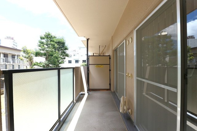 南西向きのバルコニーです☆
