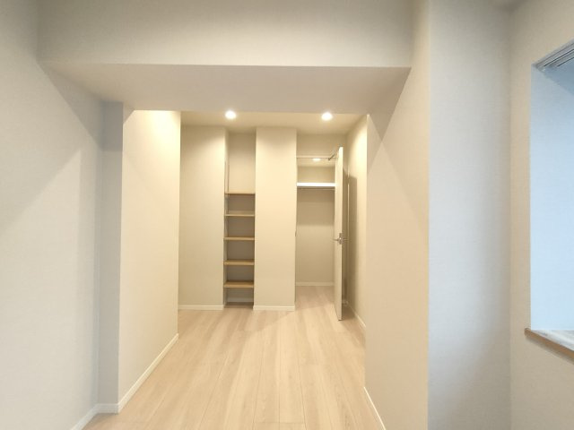 【洋室2　約5.6帖】