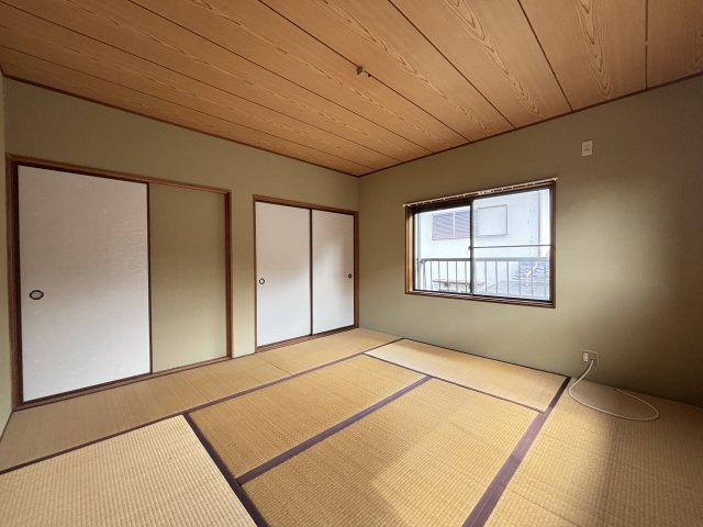 押入収納付き和室8帖