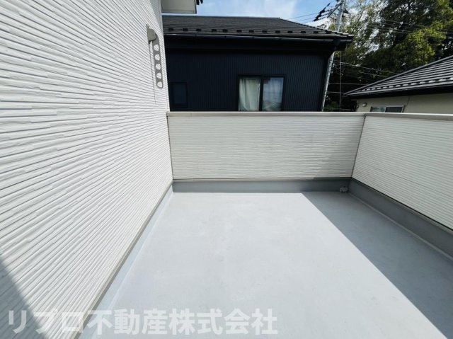 南西側バルコニーで日当たり良好！