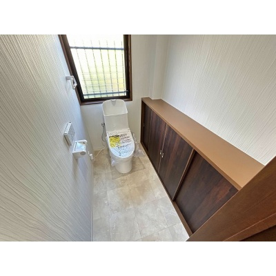 生活感の出やすいトイレも、収納があればスッキリ快適！