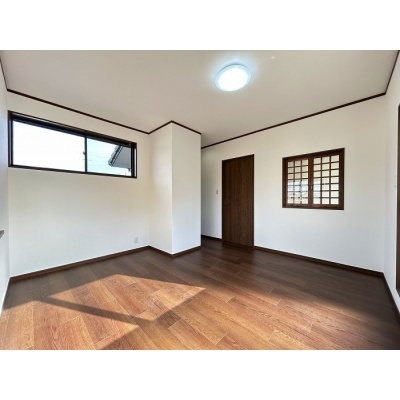 2階のお部屋は3面採光。日当り・通風ともに良好です！