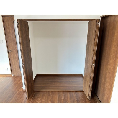 リビング収納も備えており、片付いた暮らしが叶います♪*