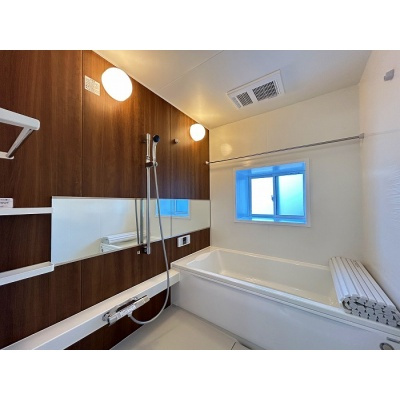 広々バスタブで毎日の疲れをしっかり癒せます♪*