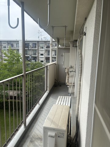 お洗濯物が良く乾きそうなバルコニーです。