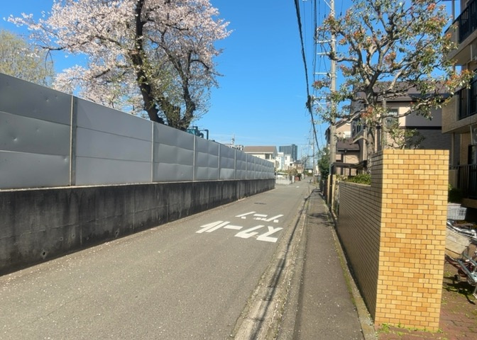 景色重視でお家選ぶをするとスーパーが遠い！学校が遠い！など生活をするうえで利便性で困ることもあります。まず一度現地を見学する際に、周辺の施設などがあるかを確認し、暮らし始めた後のことを想像しましょう。