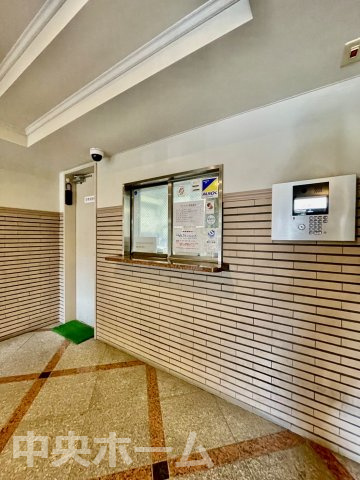 【オートロック】オートロックシステムでセキュリティ充実。当たり前ですが、安全で安心して暮らすのって大事ですよね。お探しのご条件でオートロック付きの物件を探す方も多いですがやはりセキュリティは大事です。