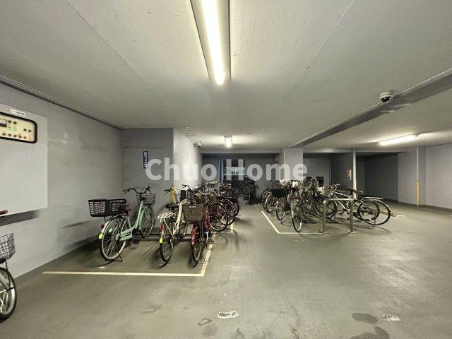【自転車置き場】最新の空き状況や費用などの詳細は担当スタッフまでお問い合わせください。