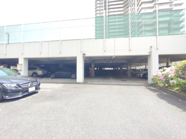【駐車場】