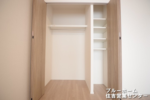 洋室にある収納です！