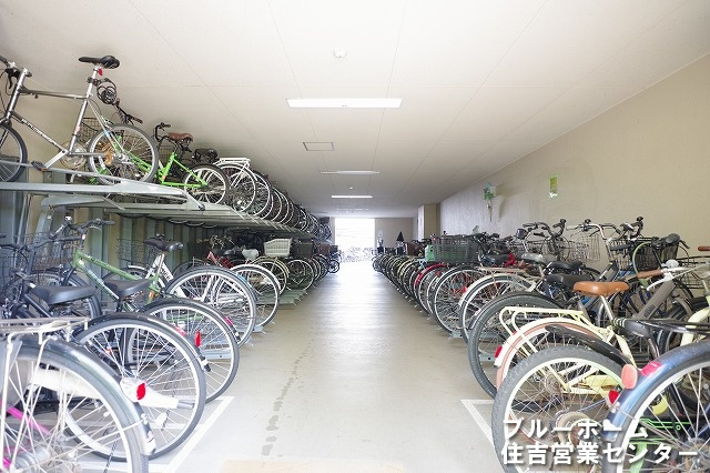 屋内駐輪場ございます！
