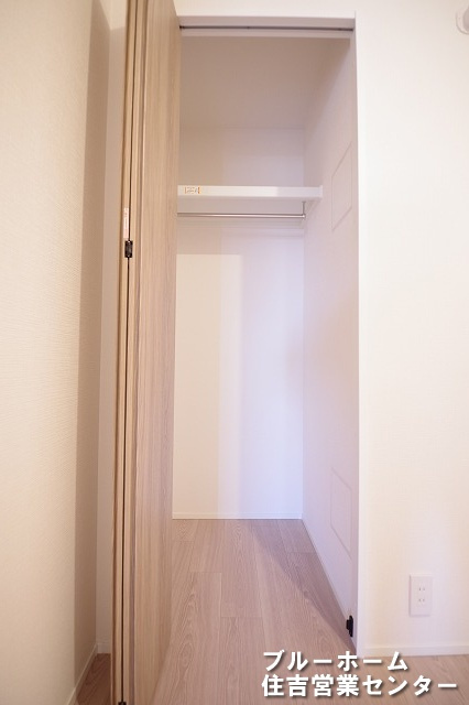 洋室にある収納です！