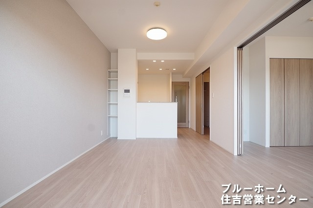 約12帖のLDKです！広々とした空間で大きな家具の配置等も困りません♪
