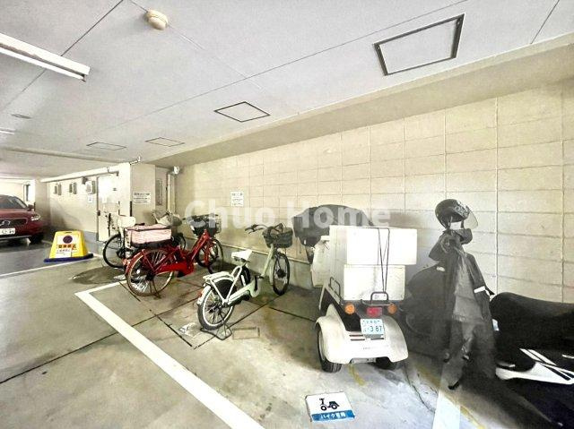 【バイク置場】最新の空き状況や費用などの詳細は担当スタッフまでお問い合わせください。