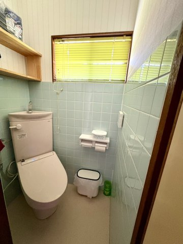清潔感のある落ち着いたトイレスペース。