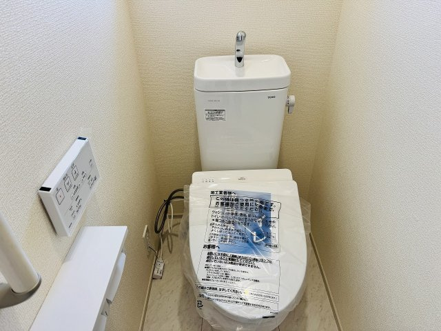 ～暖房温水洗浄機能付きトイレ　冬場は特に嬉しい機能ですね～
