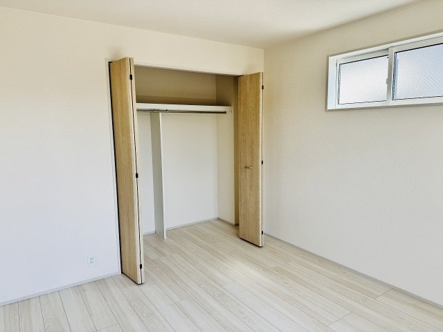 ～収納力の高いクローゼット完備～