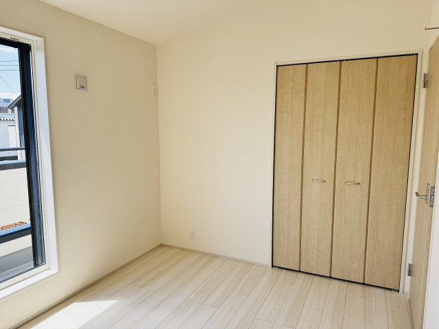 ～収納力の高いクローゼット完備～