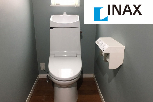 INAXのベーシアシャワートイレは、お掃除がラクラクで快適な使い心地が特徴。