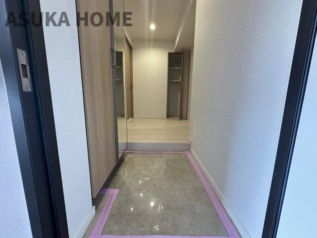 玄関付近は収納も多くすっきり使えそうですね♪