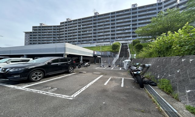 バイク置き場の空き状況については、お問い合わせ時に管理会社の方へ、その都度確認いたしますのでお気軽にお聞きください。