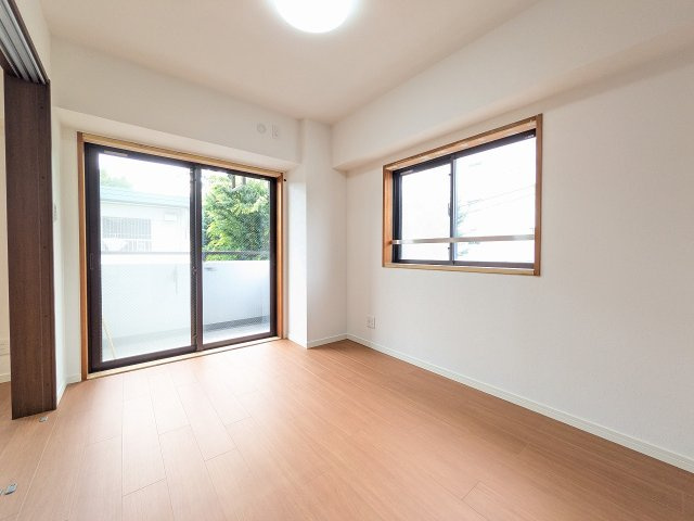 ～リビングに隣接している6.0帖の洋室です～