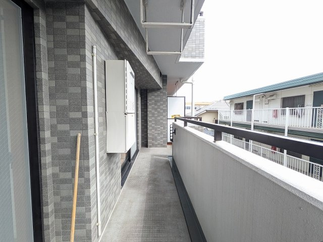 ～2ヶ所から出入り可能なバルコニー　陽当たり良好、洗濯物がよく乾きそうです～