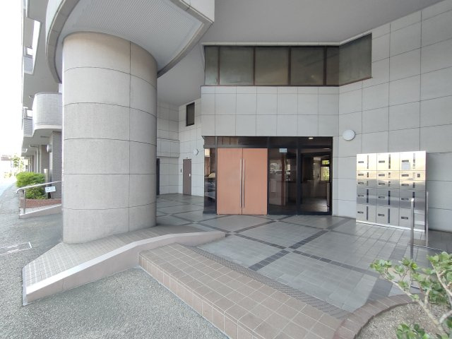 【エントランス】