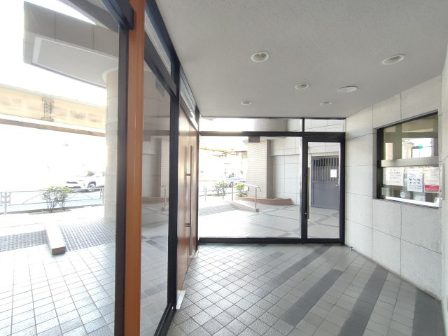【エントランス】