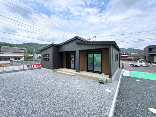 外観　実際の建物や周辺環境などをご覧いただくことでより暮らしのイメージがしやすくなります。お気軽にお問い合わせください！