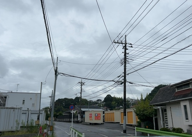 桜や紅葉の名所に出かける人は多いと思いますが、家にいながら季節の移ろいを感じる生活を送りませんか？リビングや窓から見える景色が生活を彩るワンポイントに！現地から見える景色を堪能してみては如何でしょう。