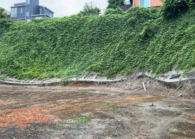 隣家の土地はどうなっているのか、生活利便施設が近くにあるのか、学校まで近いかなど、お客様のライフスタイルにあわせたイメージが重要です。また、近くにあると困る施設が近くにないかも確認するといいでしょう。