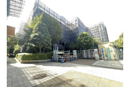 光が丘パークタウンゆりの木通り南2号棟（成増店）の外観