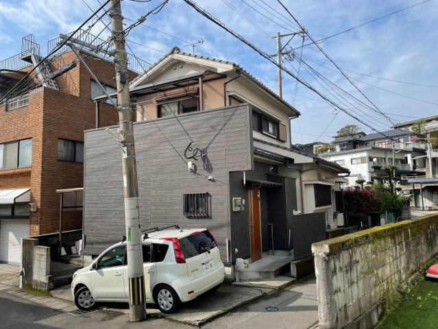 角地に位置しています。