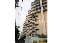 エバーグリーン淀川2号棟の外観