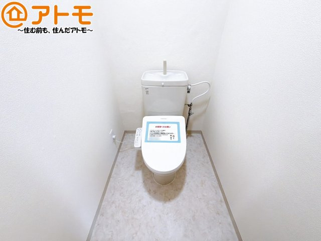 年代を問わず使いやすい洗浄機能付きのトイレ♪肌への負担をも減らせるのでお子様の敏感なお肌も安心！
