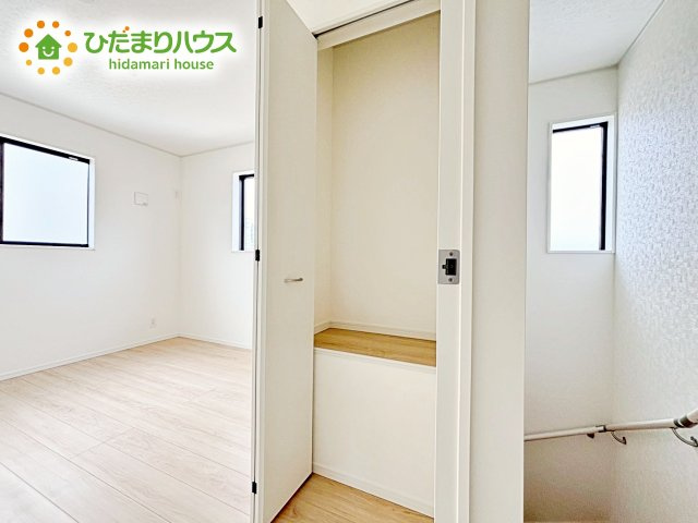 ちょこっとした収納があることで、消耗品のストックをするのにも便利です☆