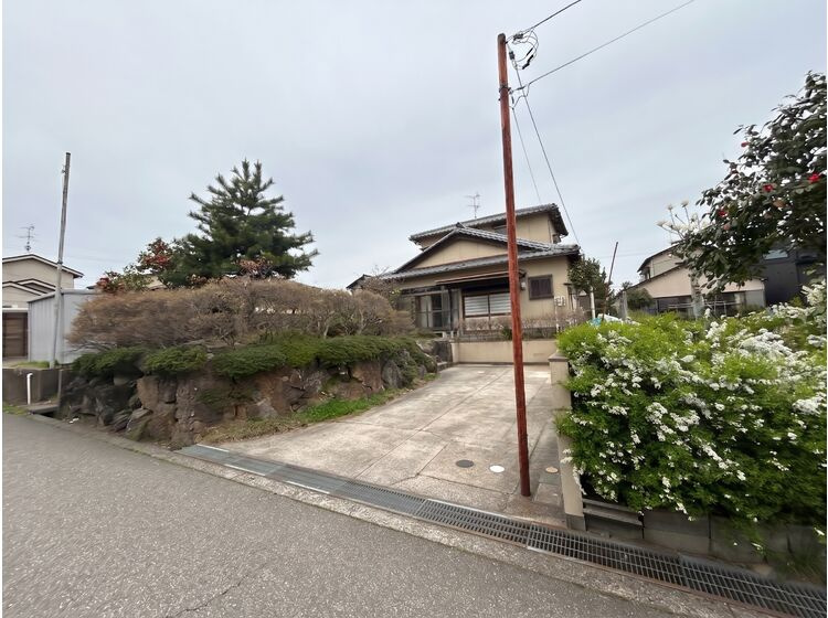現地　外観高低差