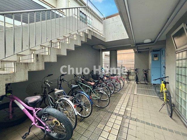 【自転車置き場】最新の空き状況や費用などの詳細は担当スタッフまでお問い合わせください。