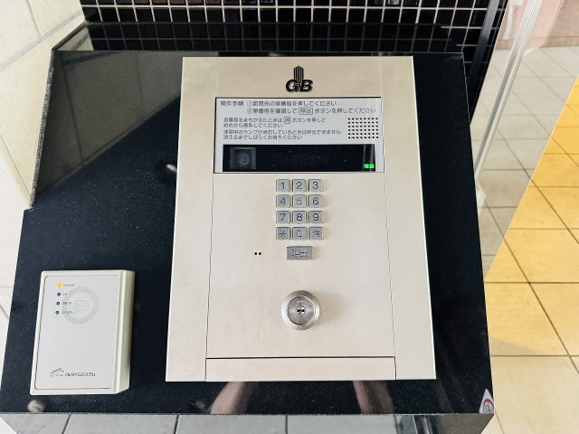 ～防犯面でも安心のオートロック付き～