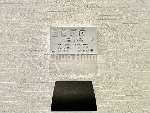 【ウォシュレット】清潔に使いたいお手洗いには最適な設備です。もちろんウォームレットも標準装備です。